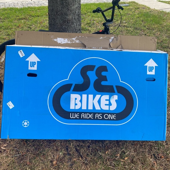 SE Bikes Stealth Mode Black 2021 Big Flyer 29” BMX - Picture 9 of 10